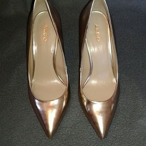 Aldo Rose gold metallic heels Size 7